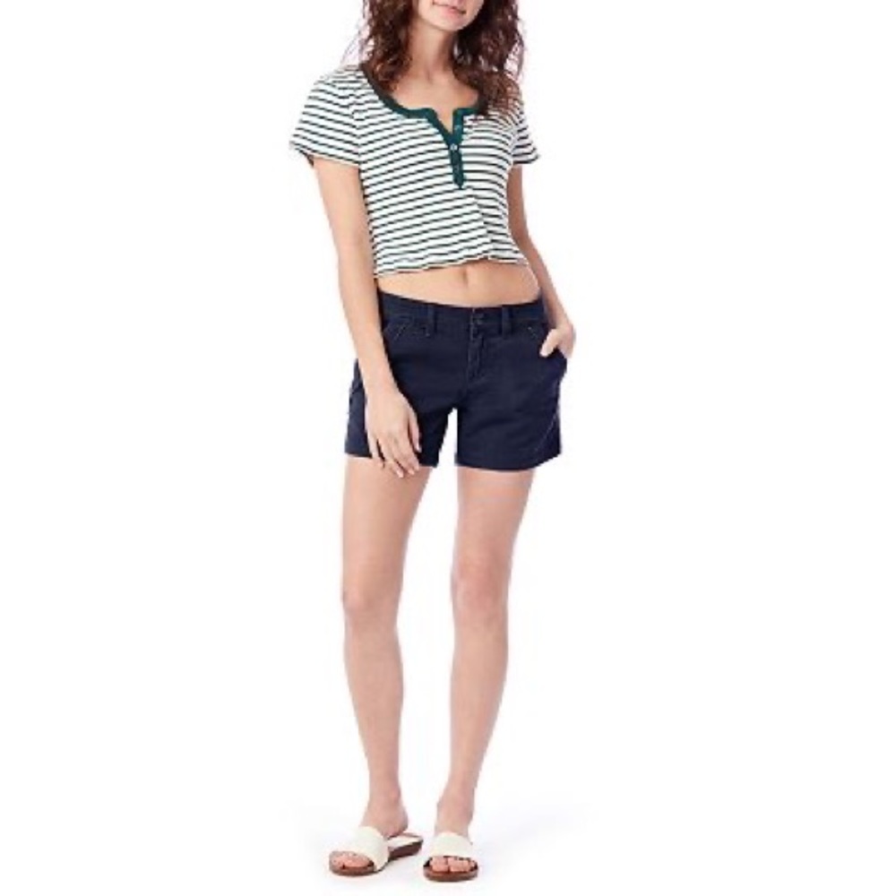 NWT Unionbay Elsie Stretch Twill Midi Shorts Vintage Indigo Sz XS (Juniors Sz 1)
